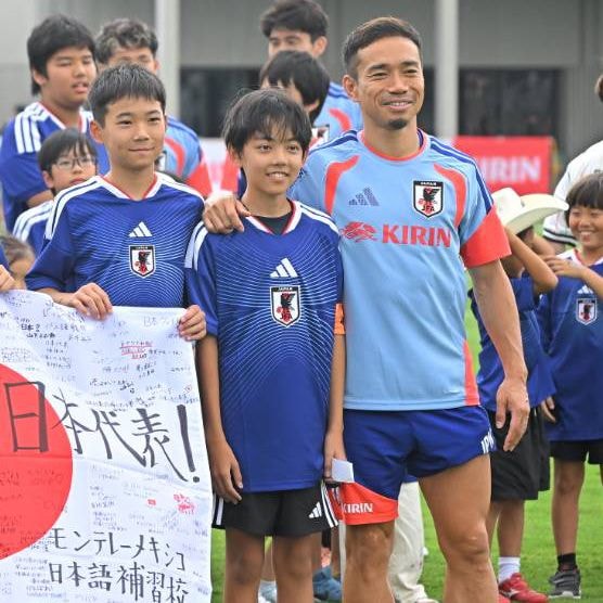 ”もはや世界共通語”長友佑都も「やばいですね」──”４年後”のメキシコでも響いた「ブラボー！」【日本代表】
