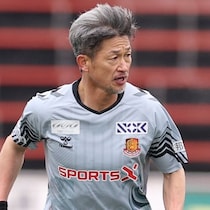 J３福島のカズが５試合ぶり先発。果敢なプレスバックやタックルを披露も、攻撃面では見せ場を作れず。シーズンラストマッチは21分に途中交代