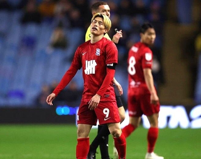 「３つの警告があった」「数字を無視」W杯は２大会連続落選…まさかの今季１ゴールに終わった日本人FWの獲得に地元メディアが苦言「最もコストのかかった選手だ」