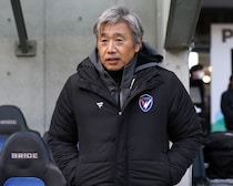 J１百年構想リーグは17位。長崎が高木琢也監督の続投を発表。「飛躍のシーズンとなるように戦ってまいります」と意気込む
