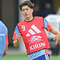 なぜ動じないのか？ W杯戦士も驚いた鈴木唯人の”異質さ”「落ち込むと思ったけど…」【日本代表】