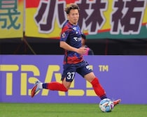 「苦しいこともありましたが…」３年半を過ごしたFC東京に別れ。小泉慶が清水に完全移籍「出逢ったすべてのみなさんに感謝します」