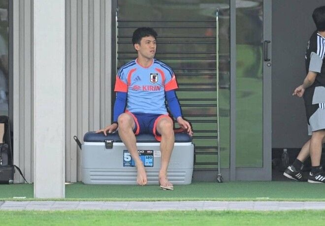 日本代表に朗報!遠藤航が全体練習に参加、“メンター”南野拓実も合流