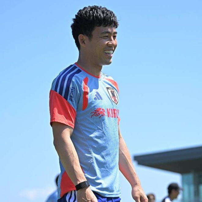 「今日、遠藤いるぞ!」名波コーチのひと言に選手たちも笑顔【日本代表】