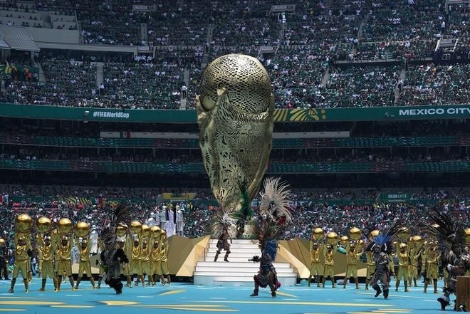 「今大会は全員が整列？」「新しい！」北中米W杯がついに開幕！ 試合前“新演出”にファン注目「しっくりこないなw」