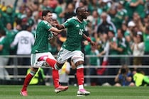 「股抜きかよ！」「歴史的な一発」北中米W杯の第１号弾にファン興奮！ 開催国メキシコ、猛プレス→鮮烈フィニッシュ「大会の幕開けに相応しい」