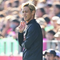 「今回も名言作っちゃいましょう」本田圭佑の“ダラス出発”報告が話題！「パルプンテ？」「タグ最高です」