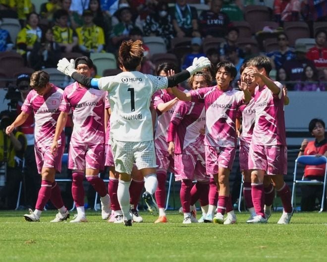10万円ゲット!「やばい、にやけが止まらない」。鹿児島MFが殊勲の決勝弾。次はJ1WESTと対戦「持ち味をしっかり出して、勝ちたい」