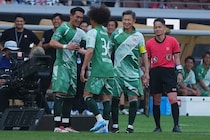 オールスターを盛り上げたカズ。槙野智章監督との異例の２トップ形成にも笑み「珍しいことというかあり得ないこと（笑）」