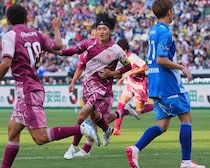 「J１勢どうなってんねん」「東西どちらも敗退」オールスターの決勝はEAST-A対WEST-B「前座のJ１、メインのJ２J３」の声