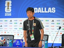 「ひどいことを伝えた」“無言”でチームを去った前主将・遠藤航…森保監督が“非情の宣告”に異例の謝罪「多くの方々を傷つけるようなことをしてしまい…」