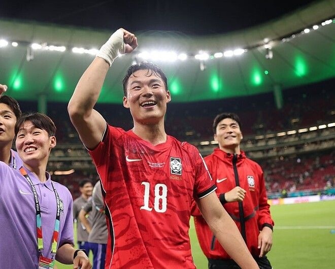 「絶対許さない。犯罪級だ」日本人FWの控えで…W杯で決勝点の韓国代表戦士を放出した名門にファンが憤慨「彼を評価しなかったのが信じられない」」