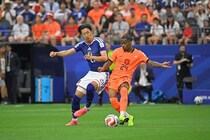 「ちょっと痩せた？」Ｗ杯オランダ戦の中継で映った２人のレジェンドにSNSざわつく「長友と会話したのかな」「見に来てる！」