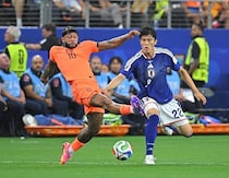 日本にニ度のリードを追いつかれ…オランダ代表の選手たちは茫然、ショックを隠せず。10番とキーマンの右SBに声を掛けるも…【現地発】