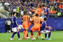 「三笘の１ミリ→鎌田のおでこ」オランダ戦の劇的ドローにつながった“ミラクルな名場面”が話題！ 得点したはずの小川航基は「怒られました」と告白【W杯】