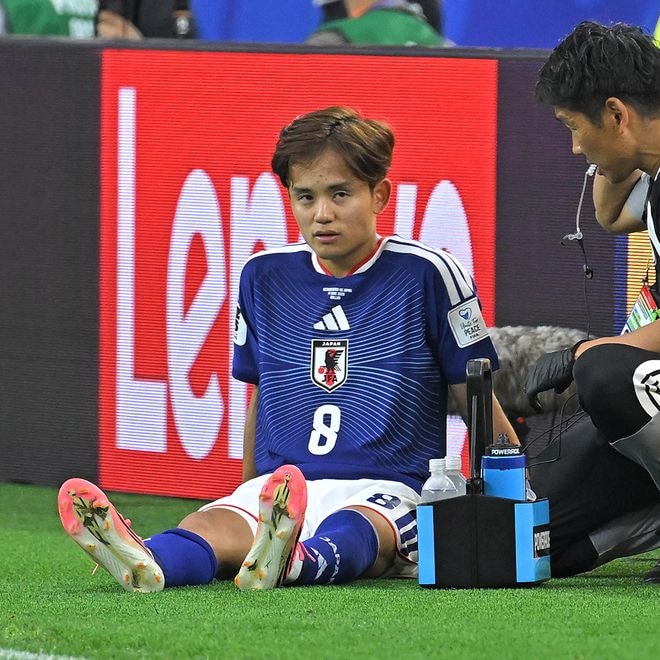 久保建英も負傷…“呪われたシャドー”に泣く日本代表。死に物狂いで来るチュニジア、５発発進のスウェーデンにどう立ち向かう？【W杯】