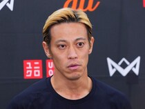 「W杯史に残るコメディを披露」「完全なサーカスと化した」日本で大反響、本田圭佑の解説に蘭メディアは不快感「オランダ代表を公然と批判し、侮辱した」