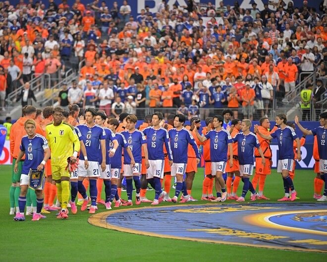 「W杯で再会するの熱い」日本代表FWとオランダ代表GKの“交流”に反響「同じチームだったんだ!」「心打たれた」