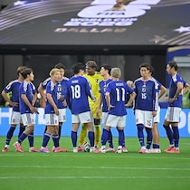 なぜ日本は失点後に円陣を組んだのか？長友佑都が明かした”オランダ戦の舞台裏”【W杯】