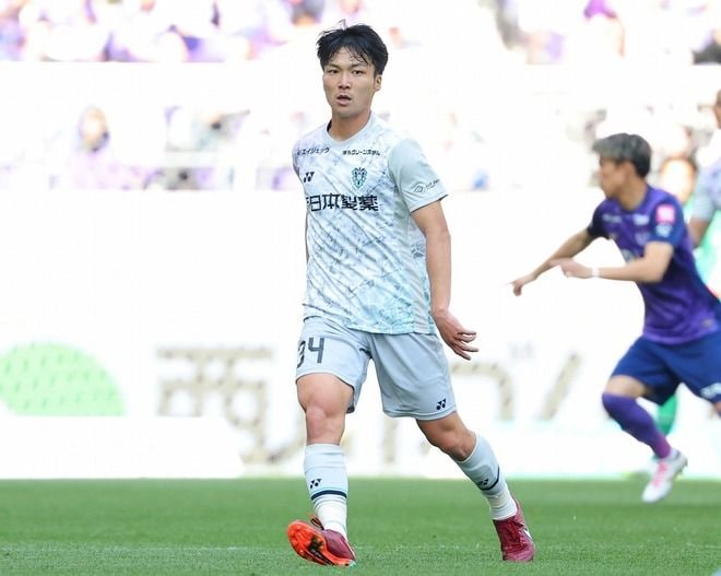 レンタル→完全移籍！ 福岡が名古屋MF椎橋慧也の獲得を発表。百年構想リーグ途中から期限付きで加入「博多の漢になれるように精一杯頑張ります」