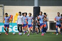 状況は４年前の２戦目と酷似。不吉なジンクスを払拭したい。チュニジア戦はオランダ戦とまったく違うテーマに向き合うか【Ｗ杯】