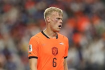 「合意に至った」Ｗ杯日本戦で先発のオランダ代表DFがトッテナム移籍へ。精通記者ロマーノが発信「移籍金5200万ポンドで加入する」