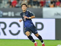 「念願の選手を手に入れた」「強力な守備的MFを獲得」ブンデス移籍決定の22歳日本人、現地での期待高まる！ クラブSDも高評価「最大の強みは…」