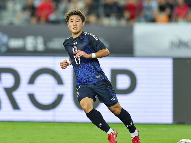 「念願の選手を手に入れた」「強力な守備的MFを獲得」ブンデス移籍決定の22歳日本人、現地での期待高まる! クラブSDも高評価「最大の強みは…」