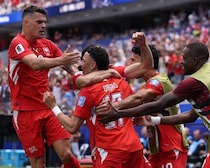 スイスが４発快勝！ マンザンビの２G＆バルガス弾などでボスニア・ヘルツェゴビナを４－１で下す！【Ｗ杯】