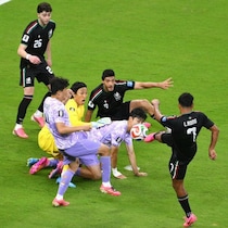 「なぜ勝てないんだ…」メキシコに痛恨黒星、韓国代表を襲った“ふたつの呪縛”に地元メディアも唖然 「ジンクスが立ちはだかった」「信じられない過失だ」【W杯】