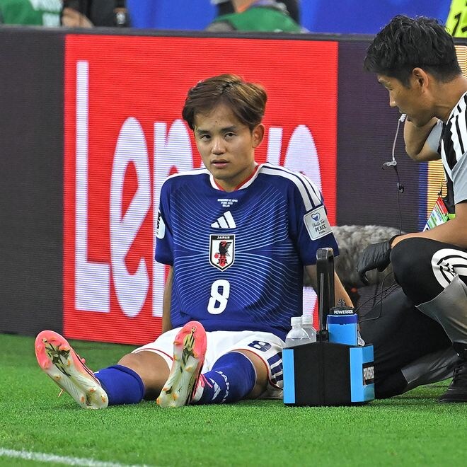 なぜ日本代表は“久保建英の全治”を公表しないのか【W杯】
