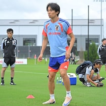 「ちょっとやりにくかった印象」チュニジアの”白シャツの魔術師”をそう警戒する日本代表戦士は？「ガチガチに引かれたイメージがあって」【W杯】