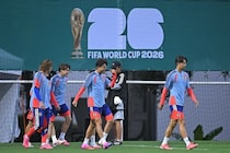 「試合できそう？」「大変だ」チュニジア戦開催の地で“異変”。現地映像に日本ファンは不安「大丈夫かな…」【W杯】