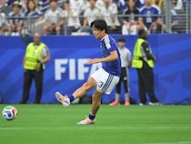 「魔法のような瞬間をつくる」「日本の切り札」25歳の日本代表アタッカーを米大手メディアが絶賛！「クボの穴を埋めるかもしれない」
