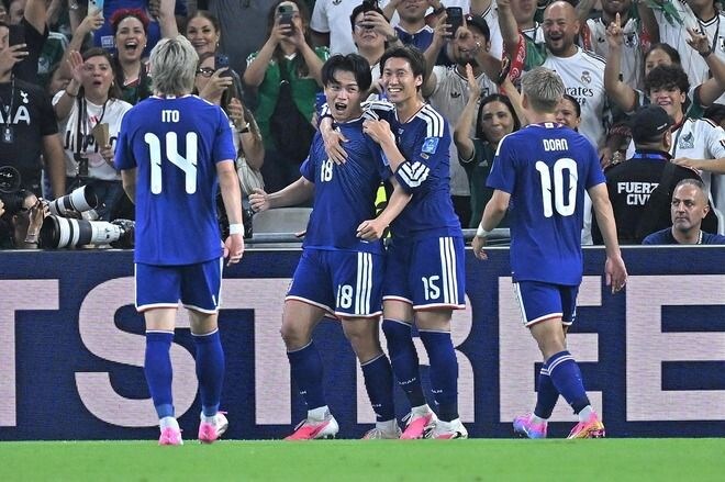 日本代表が４発圧倒で今大会初勝利！ 上田２ゴール＆鎌田、伊東弾でチュニジアに４－０完勝！ 決勝T進出へ大きく前進【W杯】