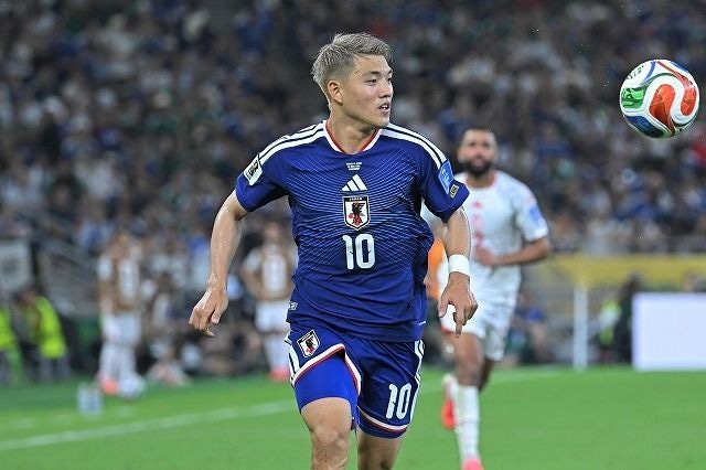 鬼門の“W杯第2戦”白星に堂安律も安堵。チュニジア戦の勝利は「日本サッカーにとって大きな一歩」【W杯】