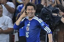 ２戦連発の鎌田大地、チュニジア戦のゴールパフォーマンスの理由を明かす「点を決めたらやると約束していた」【W杯】