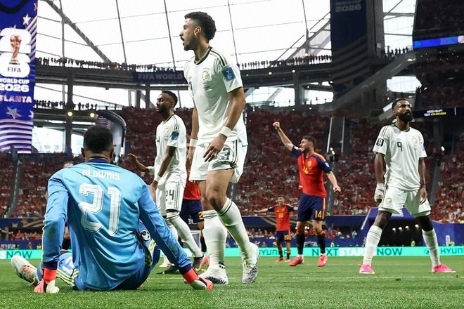「この軟弱者ども」「差がありすぎる」シュート“３対21”…スペインに４失点惨敗でサウジファン落胆「４年間、何をしてきた？」【W杯】