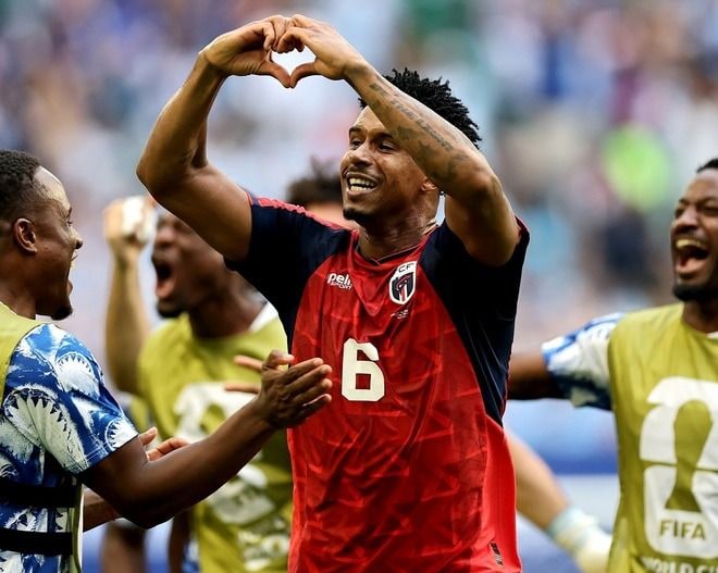カーボベルデがW杯初得点! レニーニの直接FKで南米伝統国のゴールをこじ開ける!【W杯】