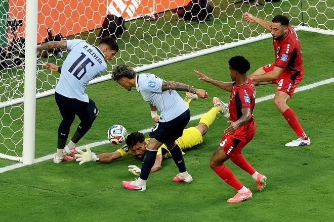 ウルグアイが一時逆転。カーボベルデが相手のミスを突いて追いつく。２－２のドローで痛み分け【Ｗ杯】