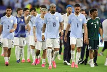 「地獄のような内容だった」大会初出場国と痛恨ドロー、GS２戦未勝利のウルグアイを母国メディアが批判「希望は一瞬で消え去った」【Ｗ杯】