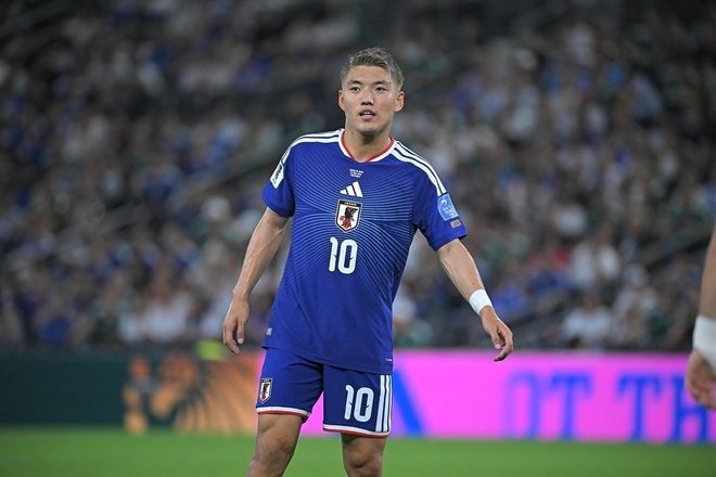 「みんなが理想としている10番像ではないかもしれない」チュニジア戦で守備に奮闘した日本代表10番が明かした本音「俊輔さんや名波さんを超えたいと思うなら…」