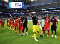 「やばい！」Ｗ杯初出場国の躍進に本田圭佑も驚き。優勝経験国を相手に連続ドロー。決勝Ｔ進出の可能性も！