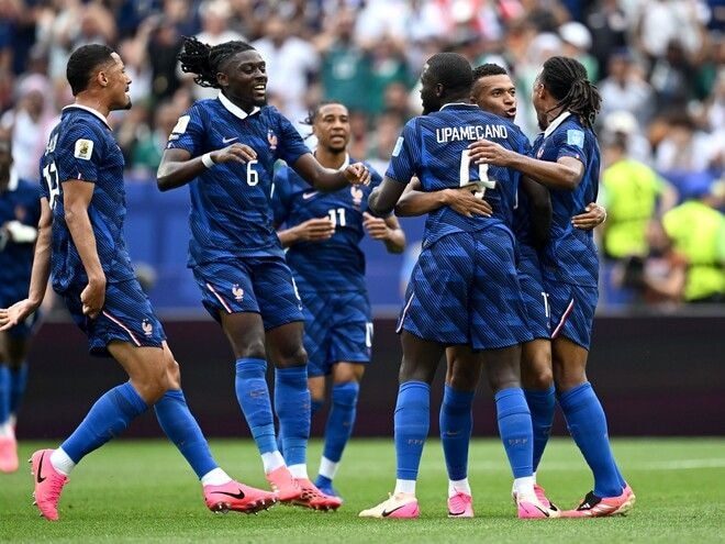 フランスがGS連勝で決勝T進出! エムバペの2発&デンベレ弾でイラクを3-0粉砕【W杯】