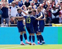 アライベコビッチの強烈ミドル＆マフミッチ弾などでボスニア・ヘルツェゴビナが３－１で勝利！ カタールはGS敗退が決定【Ｗ杯】