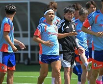 「僕の経験でもない」日本代表が５大会連続出場の長友佑都でも“未知”の状況に…「気が緩みがち」【W杯】