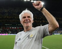 心臓が鳴り続けた。早く試合が終われ！ 南アフリカが歴史的勝利。初の決勝Ｔ進出。ブロース監督は高揚「どう感じているかを説明するのは難しい」【Ｗ杯】