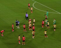 「史上最悪の惨敗」南アフリカに不覚で３位後退、GS自力突破スルリ…韓国メディアのイライラMAX「韓国サッカー史に屈辱がまた１つ」【Ｗ杯】