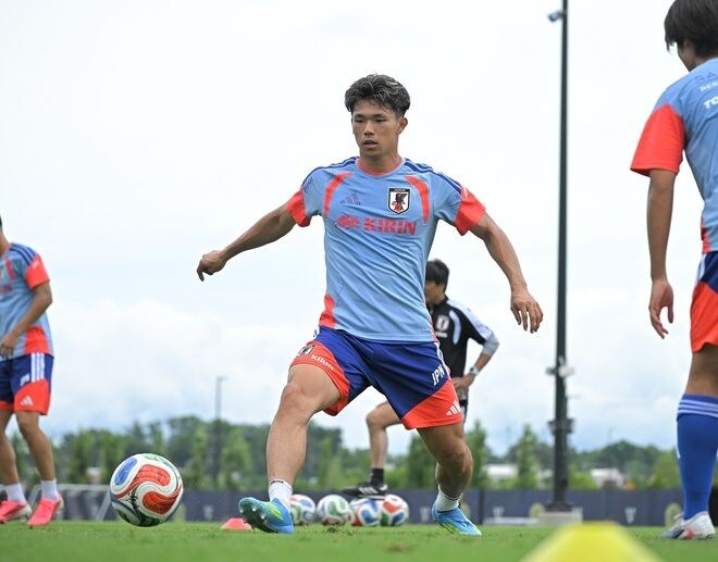 「バカにされているのがむかつく」21歳の日本代表FWは何に“不満”だったのか【W杯】