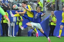 日本代表、前半はゴールならず。板倉滉が早くも途中交代…前田大然は惜しいヘッド。スウェーデンと０－０で後半へ【W杯】